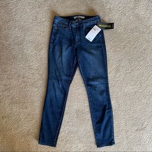 NWT Athleta Pants Scuptek Jeans